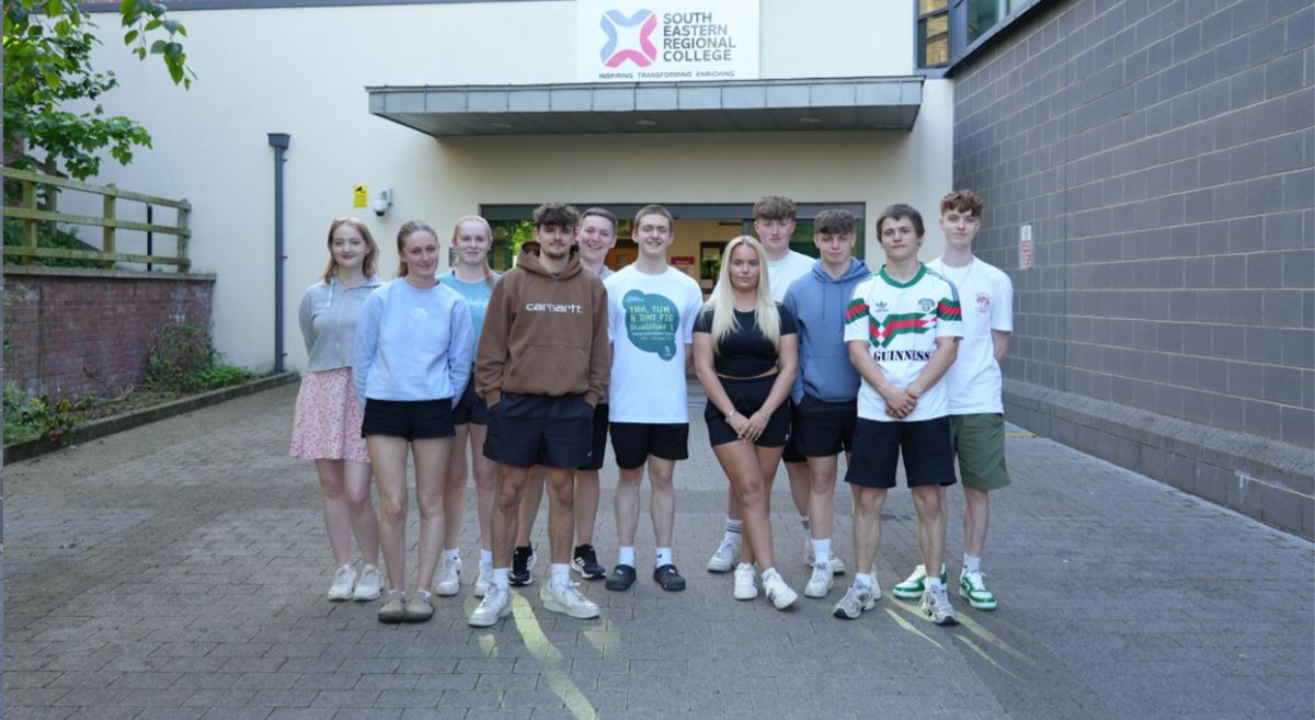 Picture of SERC students travelling to South Africa